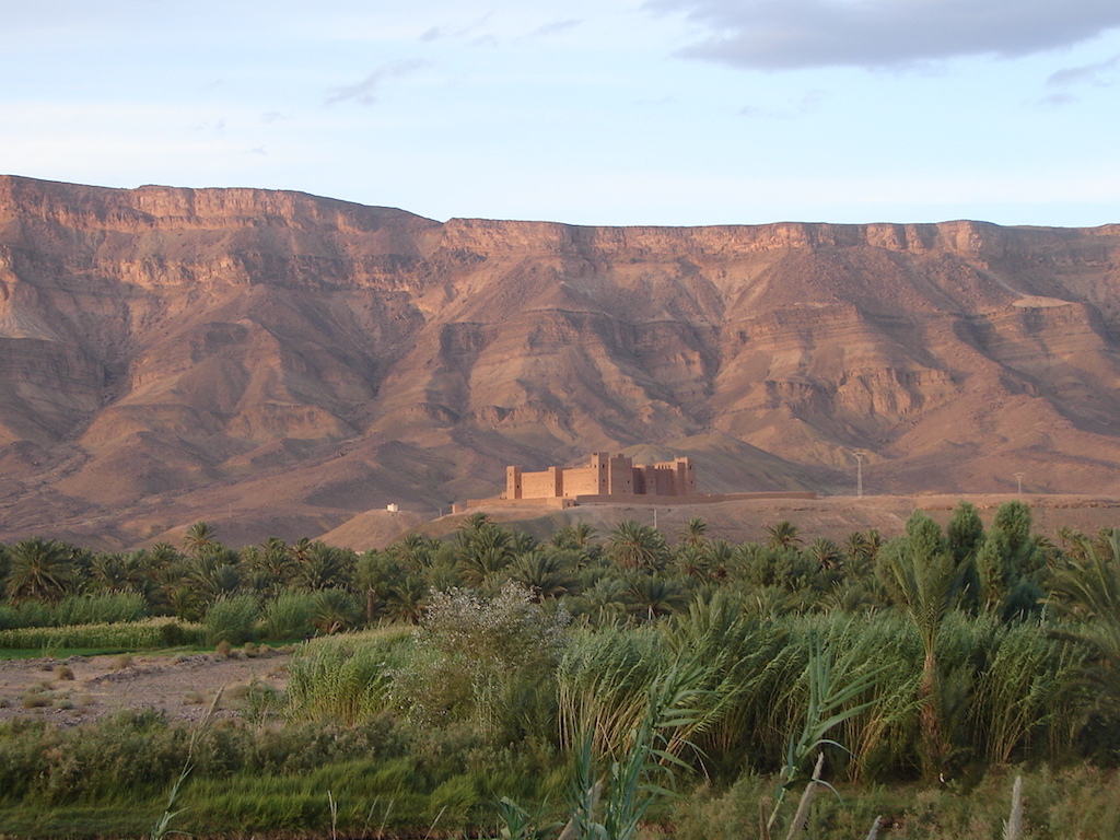 Enjoy the beauty of the draa valley